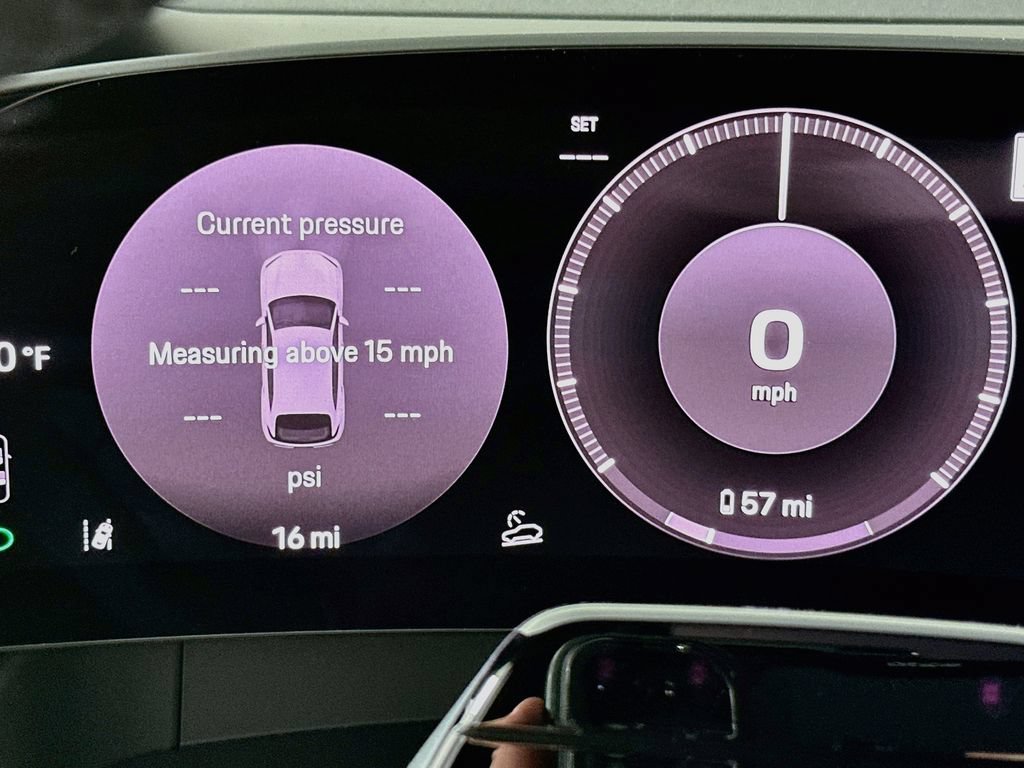 New 2026 Porsche Cayenne Electric AWD/4WD image 13