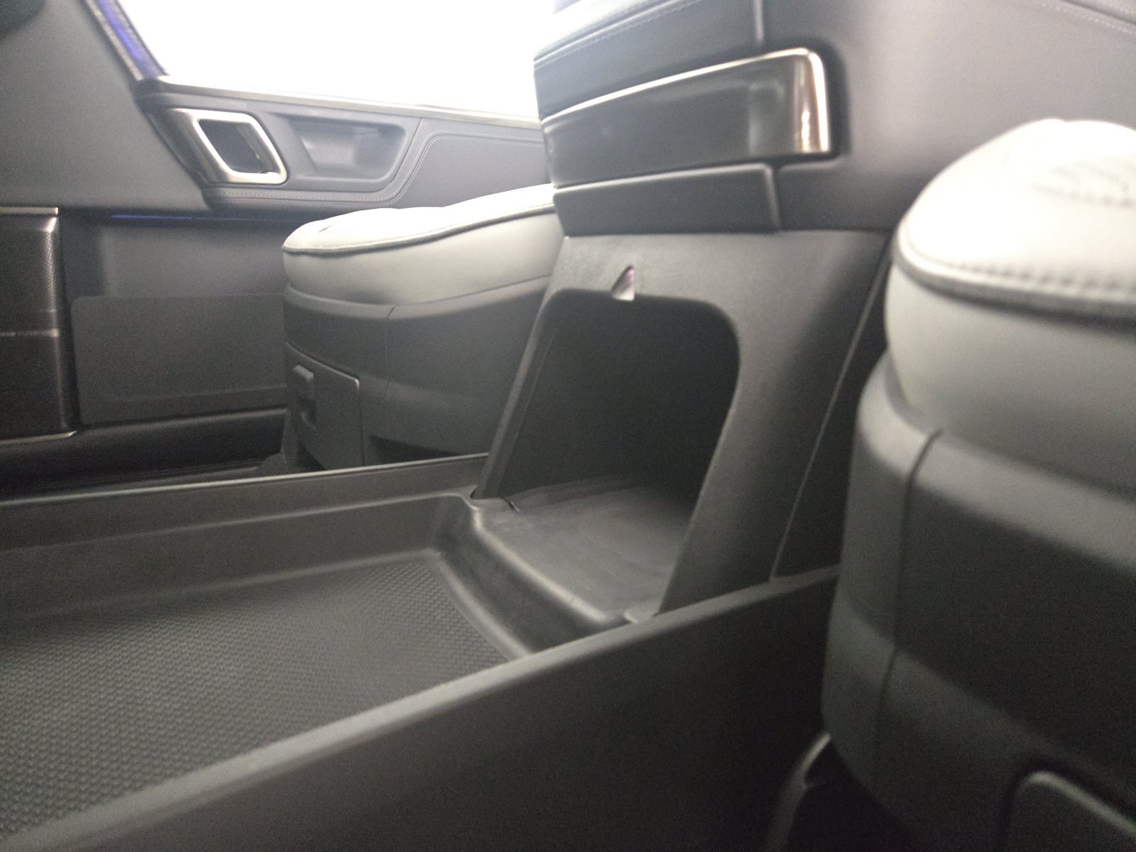 Used 2022 Rivian R1T Launch Edition AWD/4WD image 31