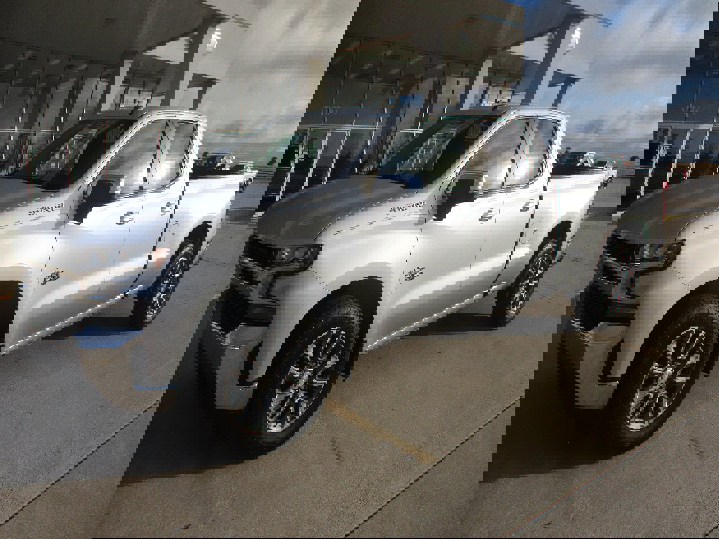 Used 2019 Chevrolet Silverado 1500 LT w/ Texas Edition image 2