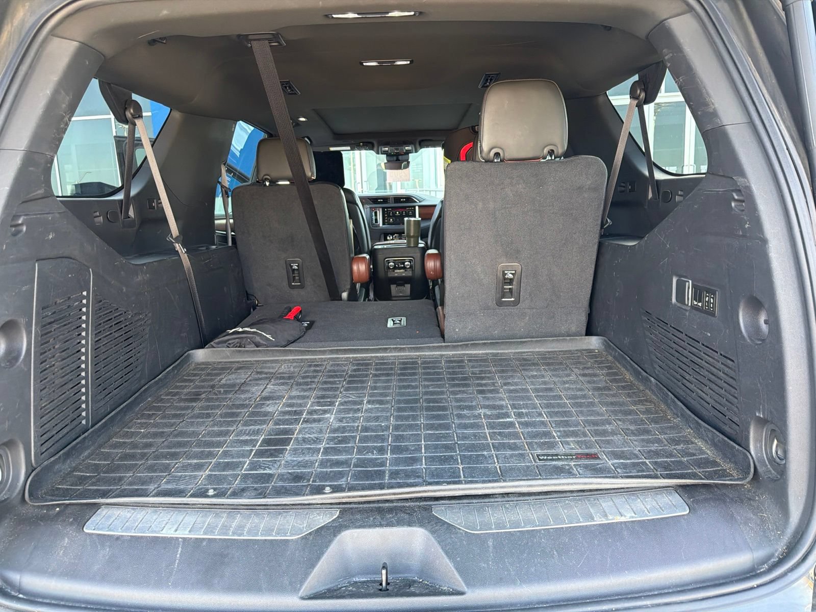 Used 2023 GMC Yukon XL Denali Ultimate AWD/4WD image 15