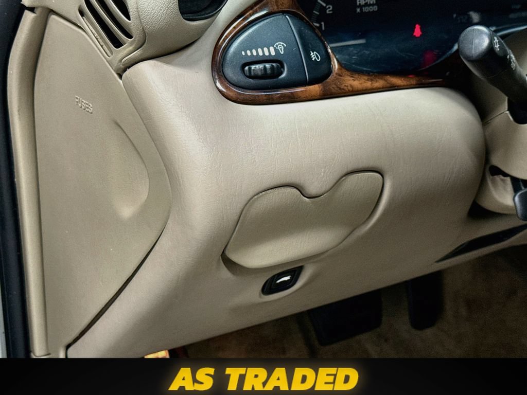 Used 2002 Chevrolet Malibu LS w/ Preferred Equipment Group 1 FWD image 12