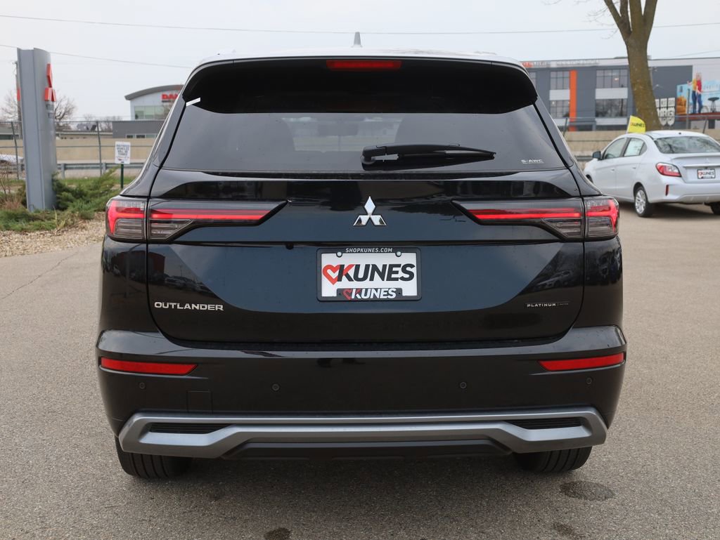 New 2025 Mitsubishi Outlander AWD image 8