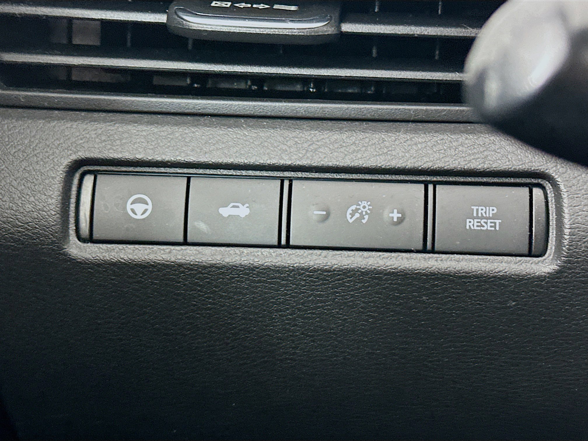 Used 2023 Nissan Altima 2.5 SV w/ SV Premium Package image 16