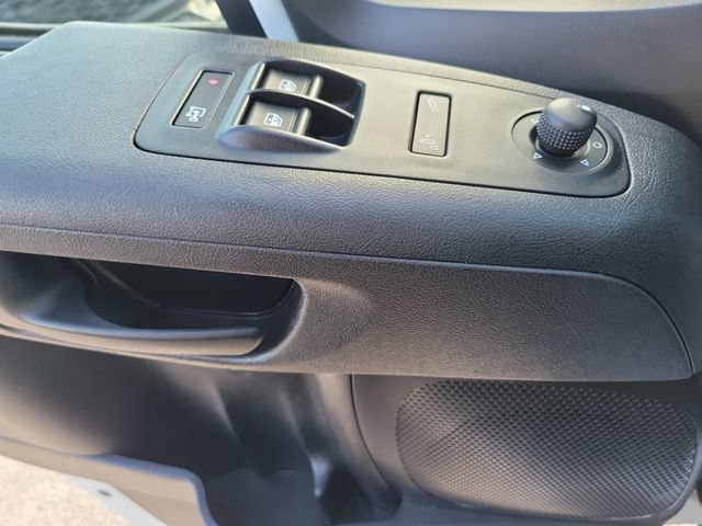 Used 2025 RAM ProMaster 2500 w/ Convenience Group FWD image 9