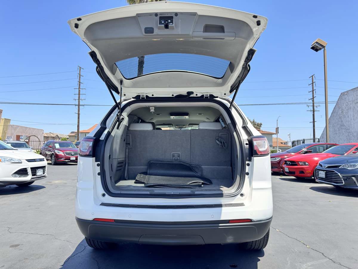 Used 2014 Chevrolet Traverse LT FWD image 22