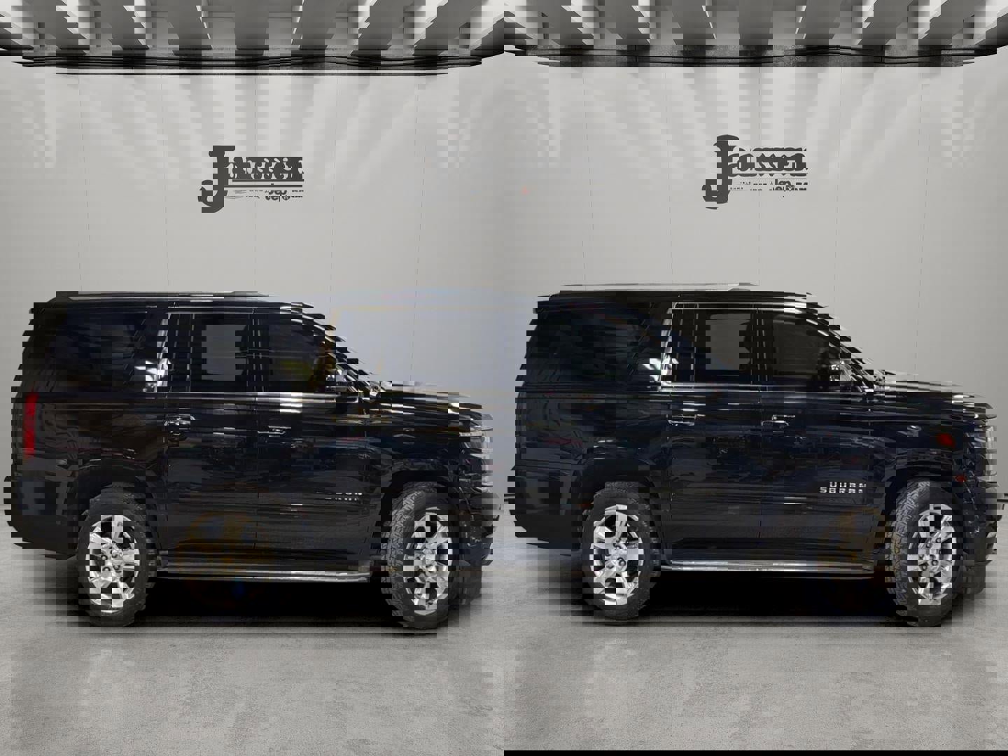 Used 2016 Chevrolet Suburban LTZ image 4