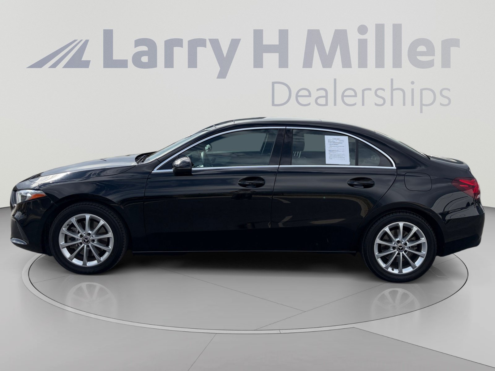 Used 2019 Mercedes-Benz A 220 4MATIC image 2