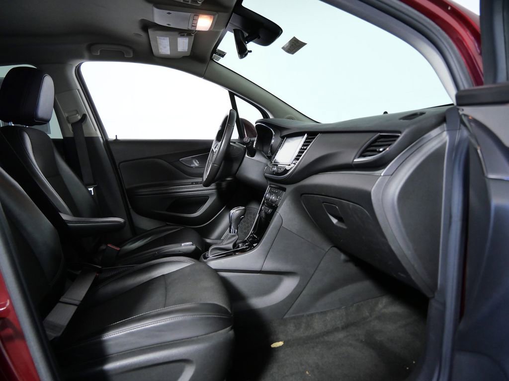 Used 2021 Buick Encore Preferred image 11