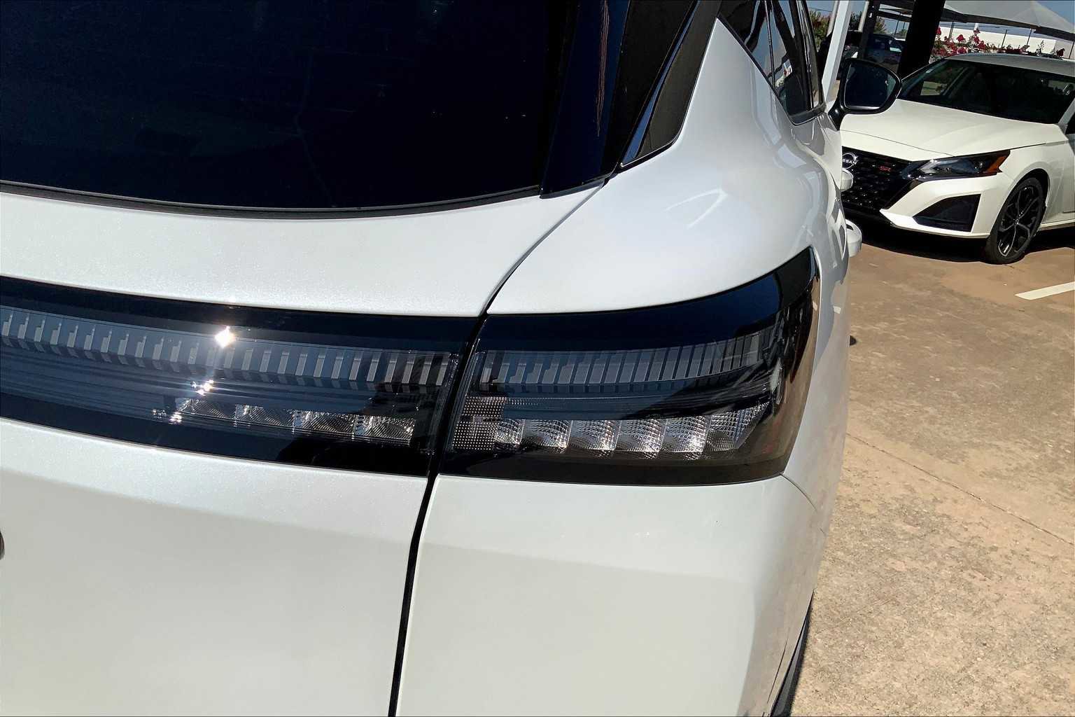 New 2025 Nissan Murano SL w/ Cargo Package image 14