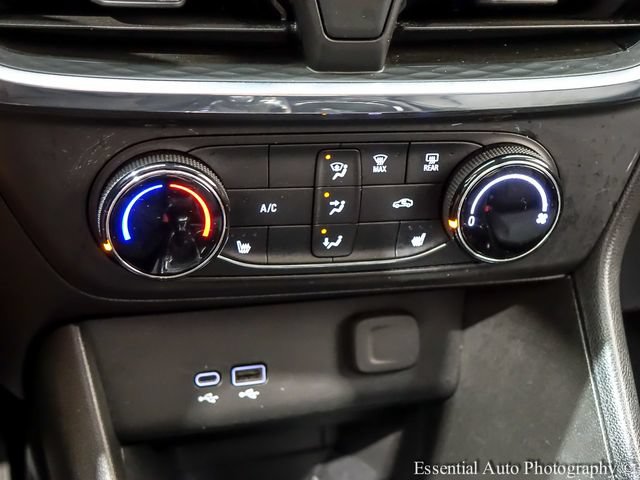 Certified 2024 Buick Encore GX Preferred w/ Comfort Package FWD image 16