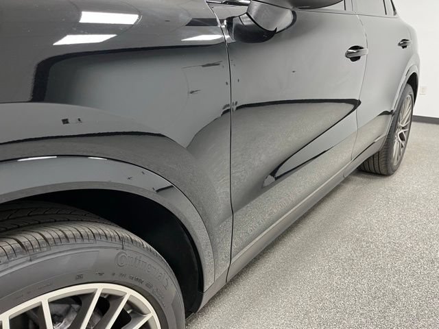 Used 2022 Porsche Cayenne Platinum Edition AWD/4WD image 13