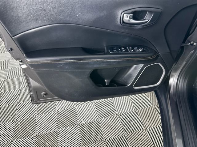 Used 2018 Jeep Compass Limited AWD/4WD image 19