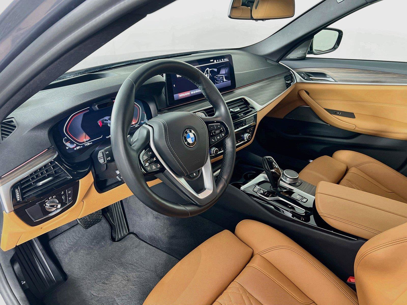 Used 2021 BMW 530i xDrive w/ Premium Package AWD/4WD image 10