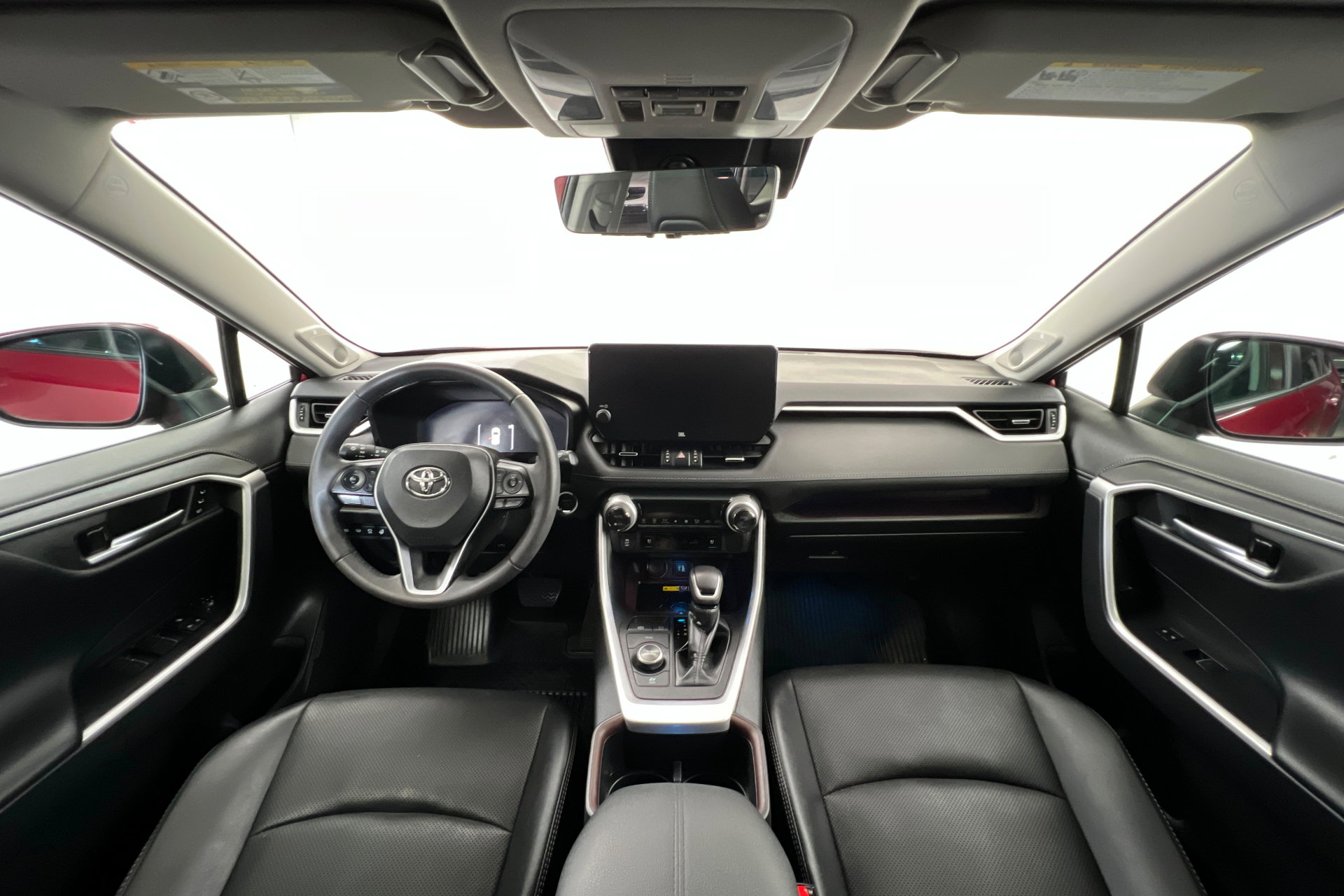 Used 2023 Toyota RAV4 Limited AWD/4WD image 10