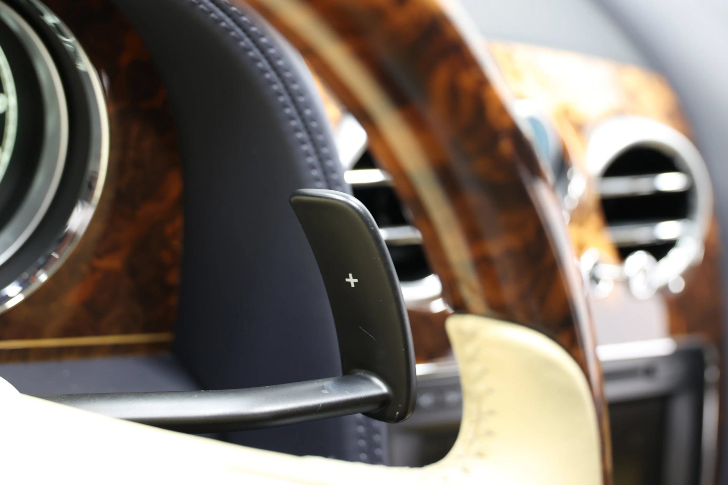 Used 2015 Bentley Flying Spur V8 AWD/4WD image 28