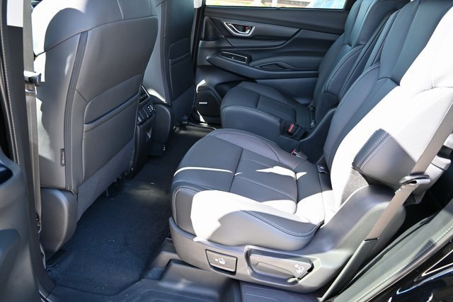 New 2025 Subaru Ascent Limited image 18