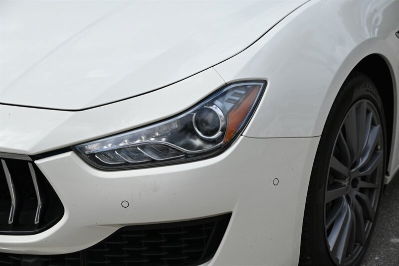 Used 2019 Maserati Ghibli S Q4 AWD/4WD image 8