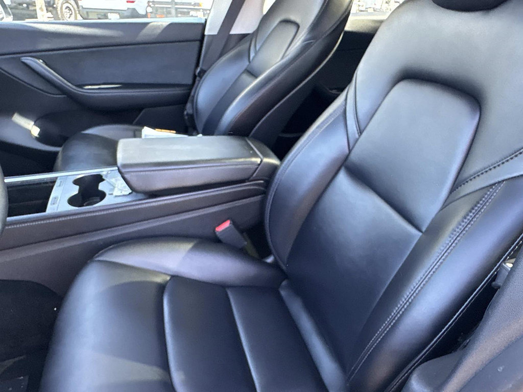 Used 2022 Tesla Model Y Performance AWD/4WD image 33