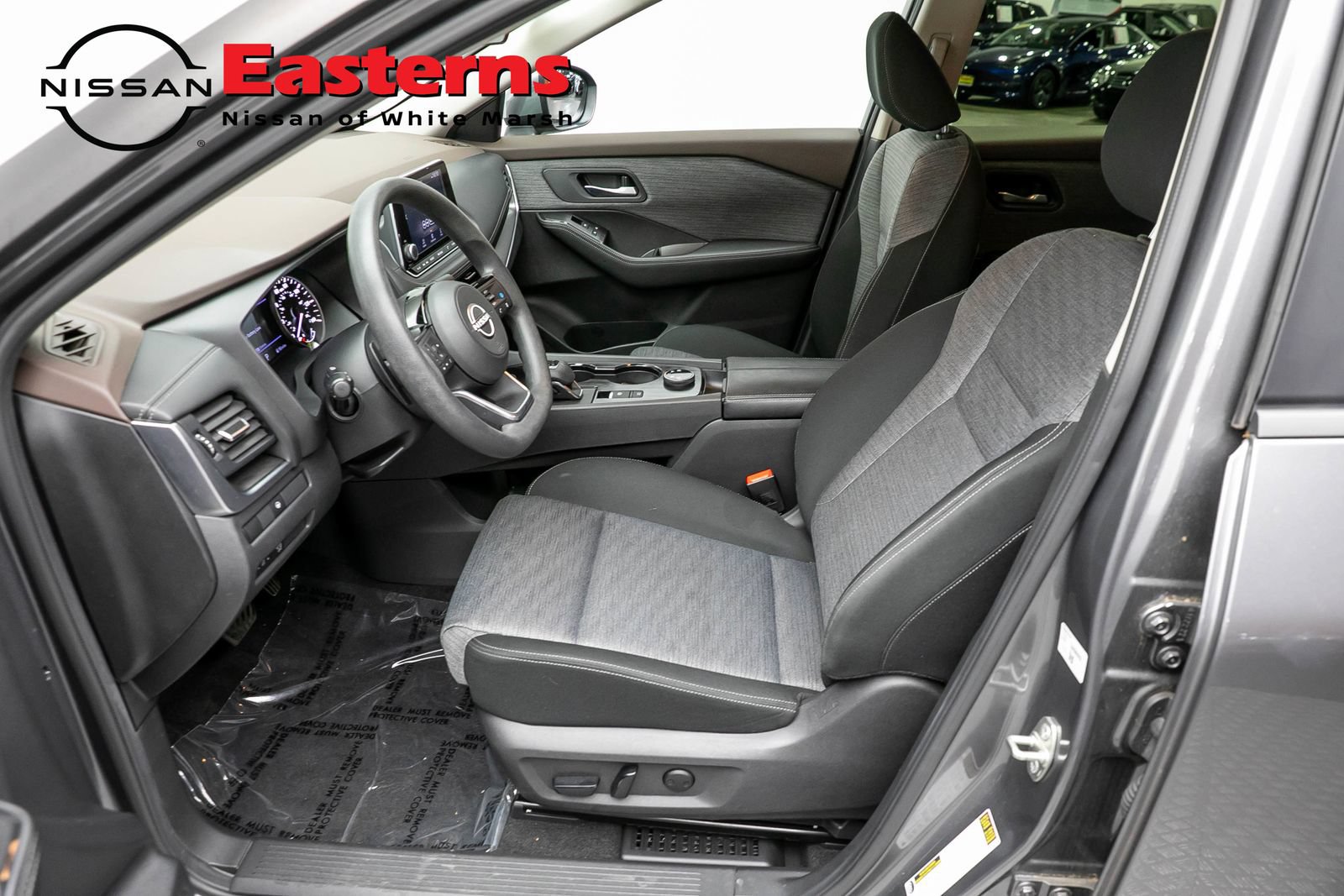 Used 2023 Nissan Rogue SV AWD/4WD image 14
