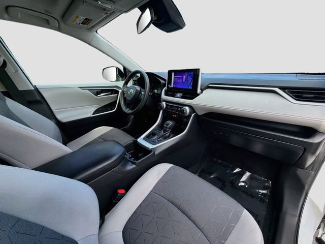 Used 2023 Toyota RAV4 XLE w/ Convenience Package FWD image 27