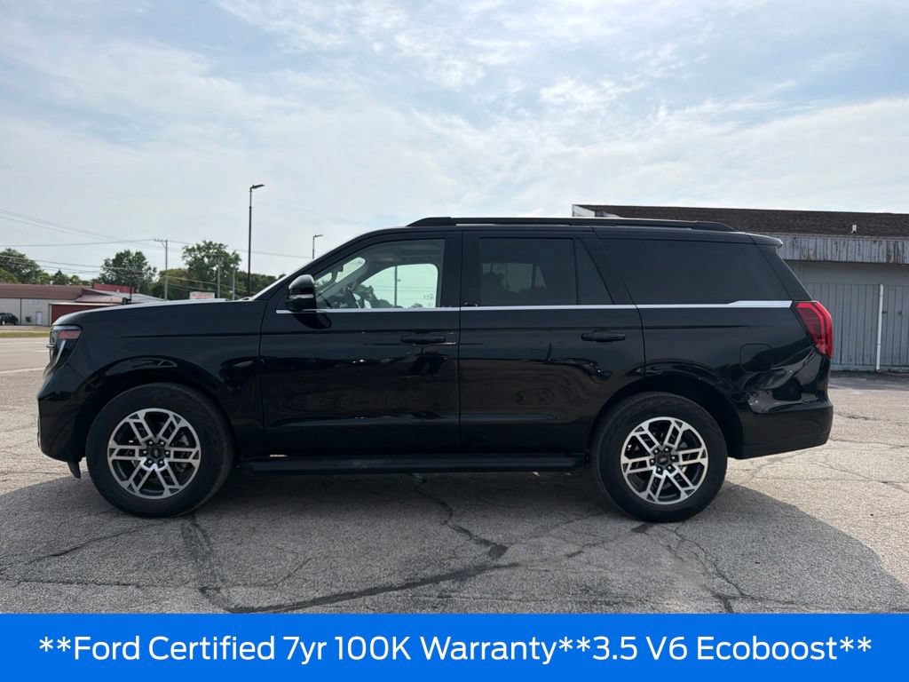 Used 2025 Ford Expedition Active AWD/4WD image 3