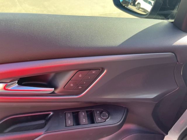 New 2025 Chevrolet Equinox EV RS w/ Active Safety Package 3 image 17