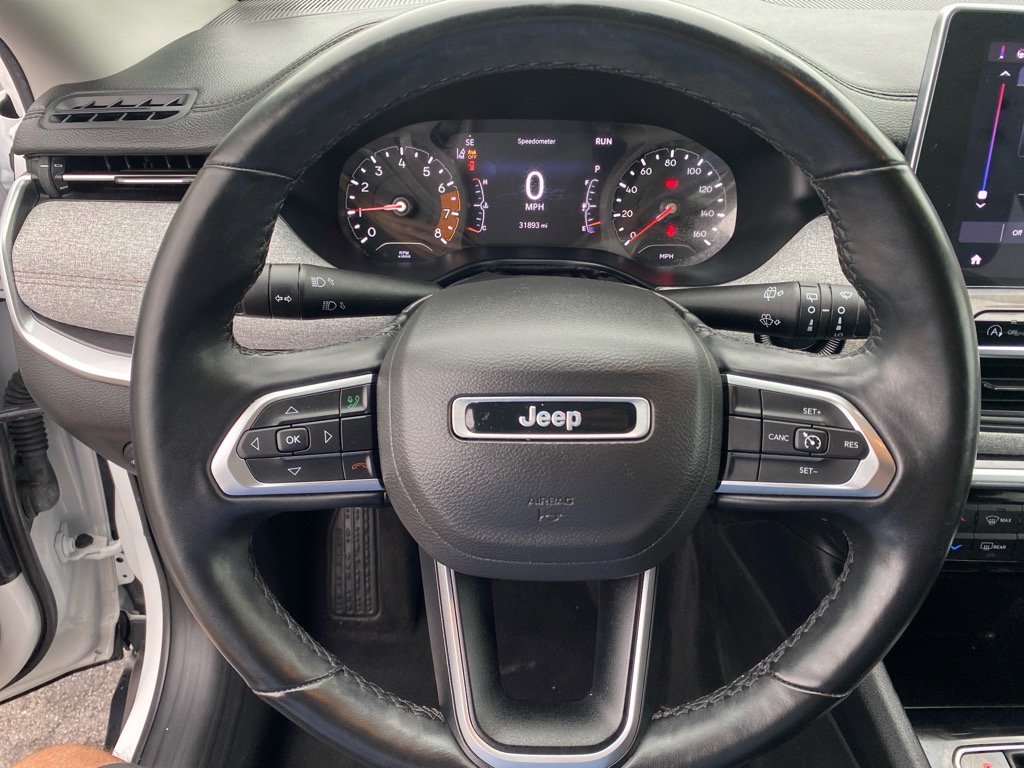 Used 2022 Jeep Compass Latitude image 10