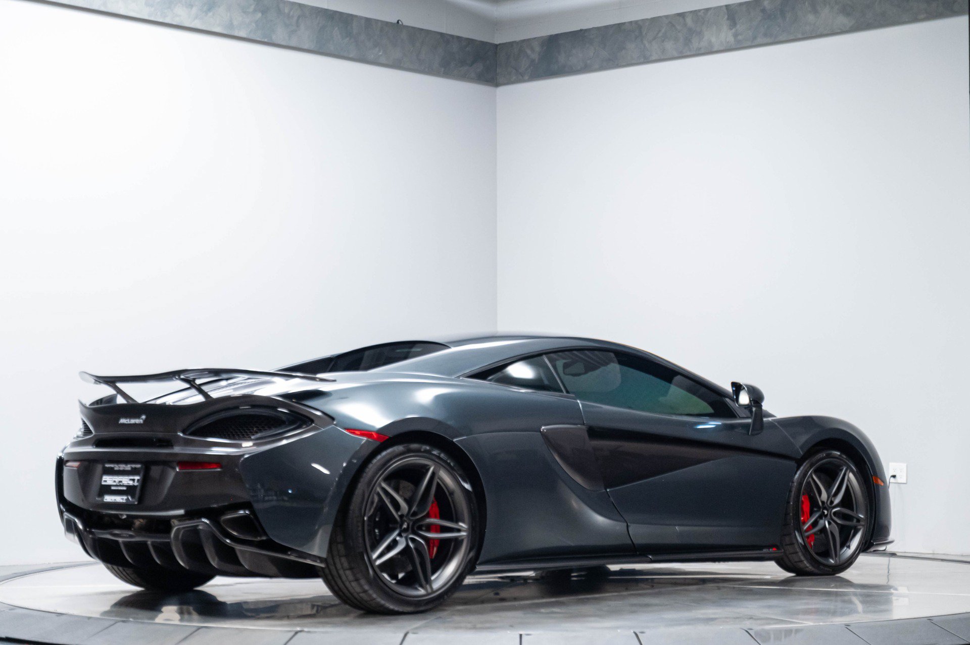 Used 2019 McLaren 570S Coupe RWD image 20