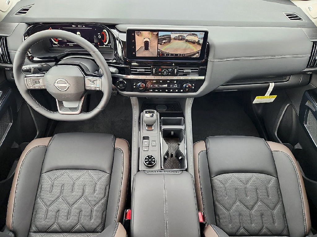 New 2026 Nissan Pathfinder Platinum AWD/4WD image 24