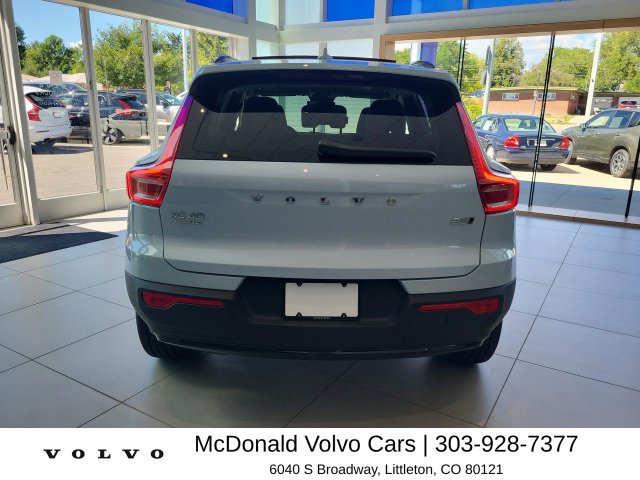 New 2026 Volvo XC40 B5 Plus w/ Climate Package AWD/4WD image 7