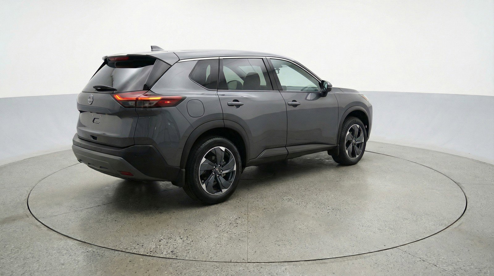 Used 2025 Nissan Rogue SV image 9