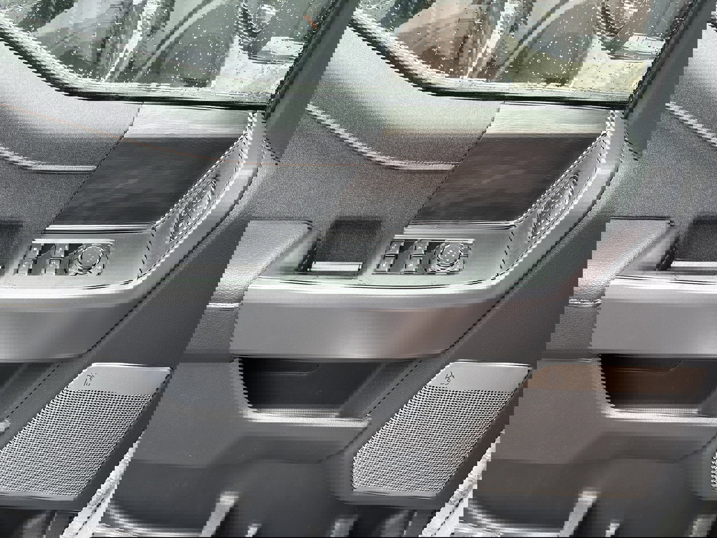 New 2025 Ford F150 Lariat w/ Equipment Group 501A Mid image 13