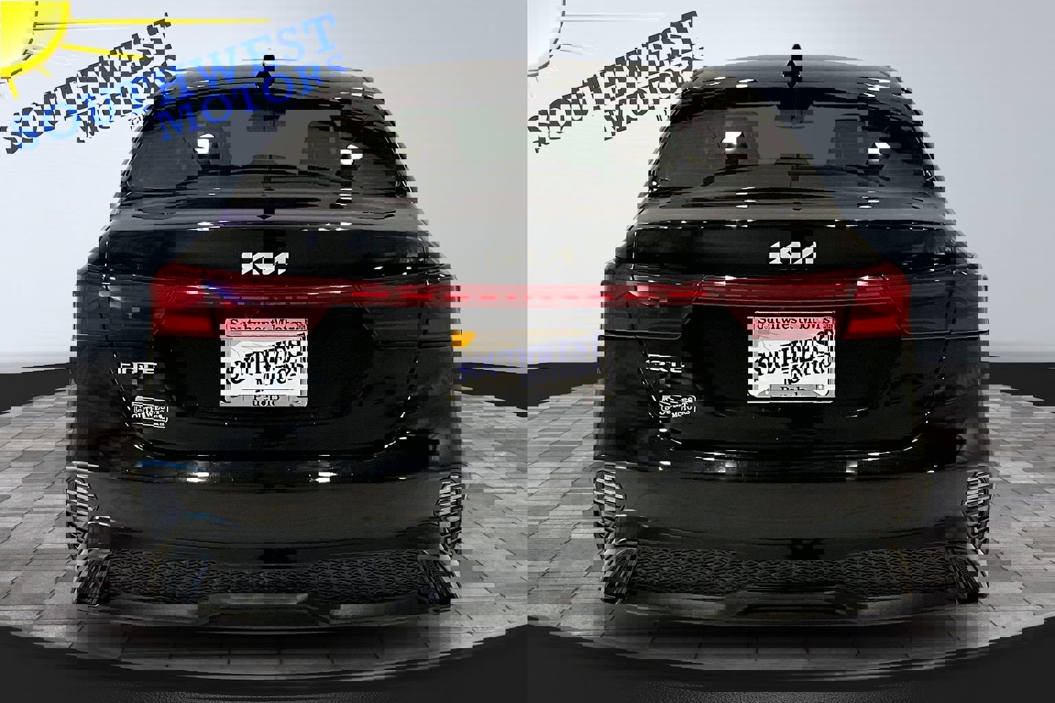 Used 2022 Kia Forte LXS image 5