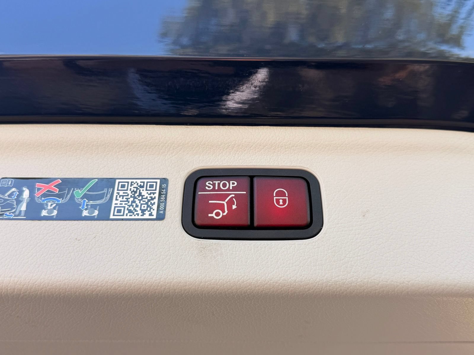 Certified 2023 Mercedes-Benz EQE 500 4MATIC SUV image 18