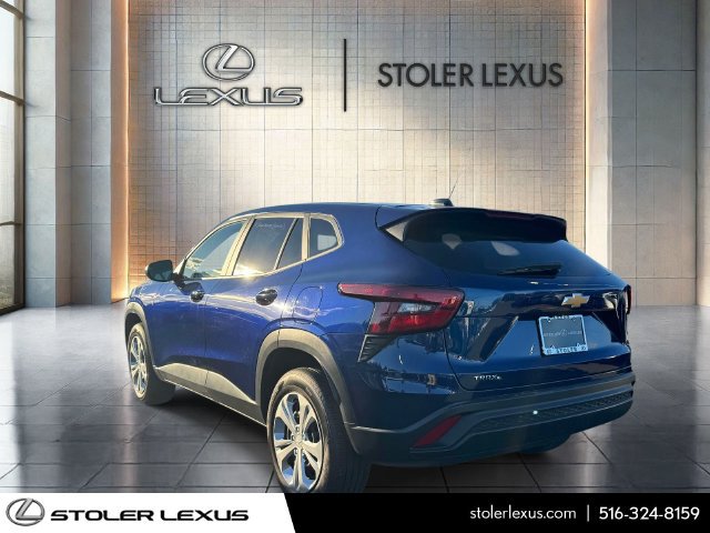 Used 2024 Chevrolet Trax LS FWD image 7