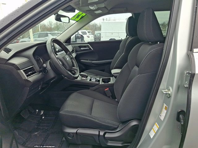 Used 2022 Mitsubishi Outlander ES image 13
