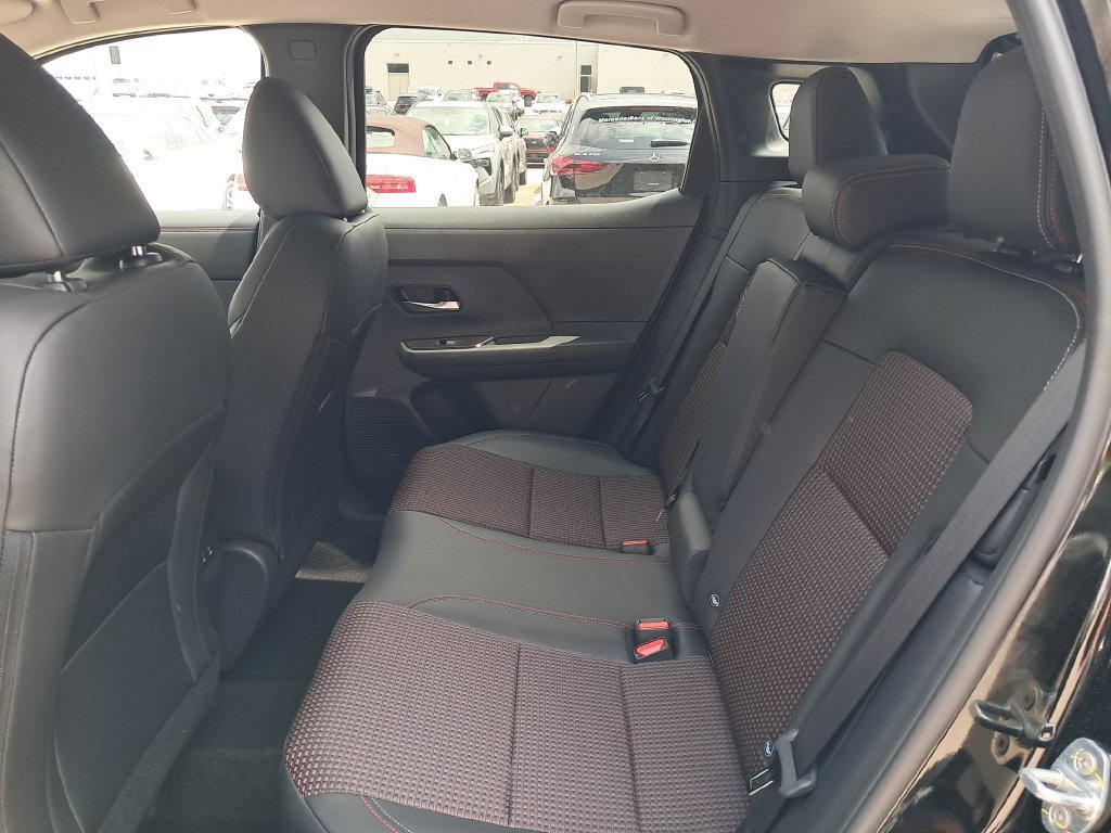 New 2026 Nissan Kicks SR AWD/4WD image 26