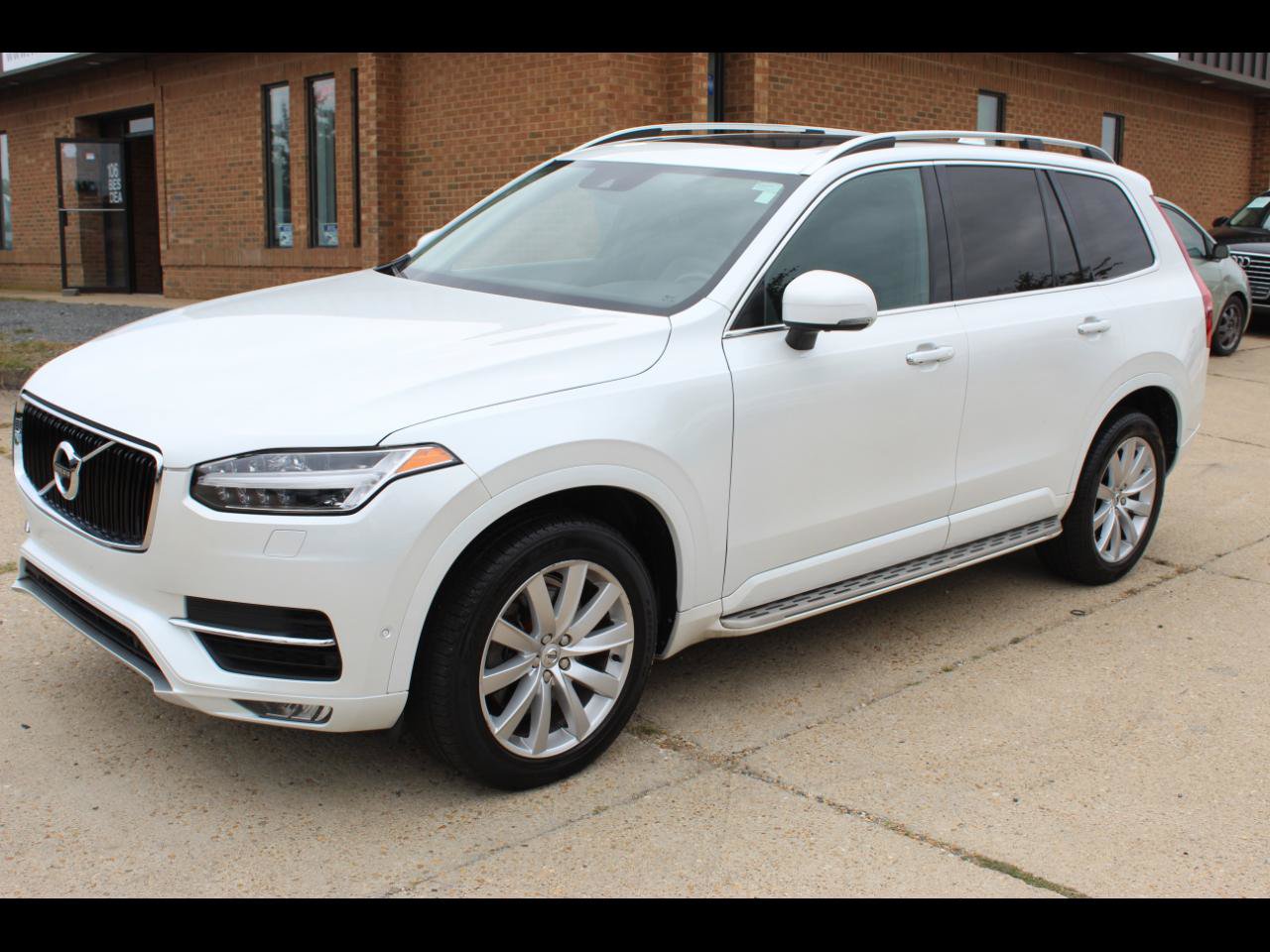 Used 2017 Volvo XC90 T6 Momentum