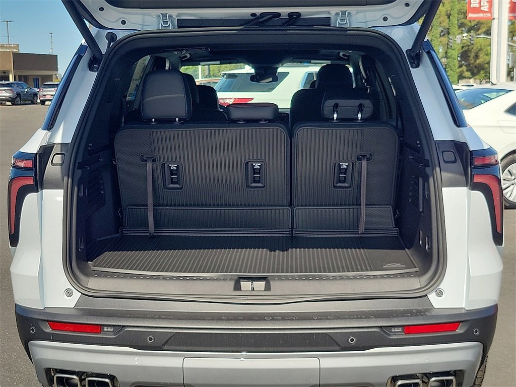 New 2026 Chevrolet Traverse Z71 w/ LPO, Floor Liner Package image 20