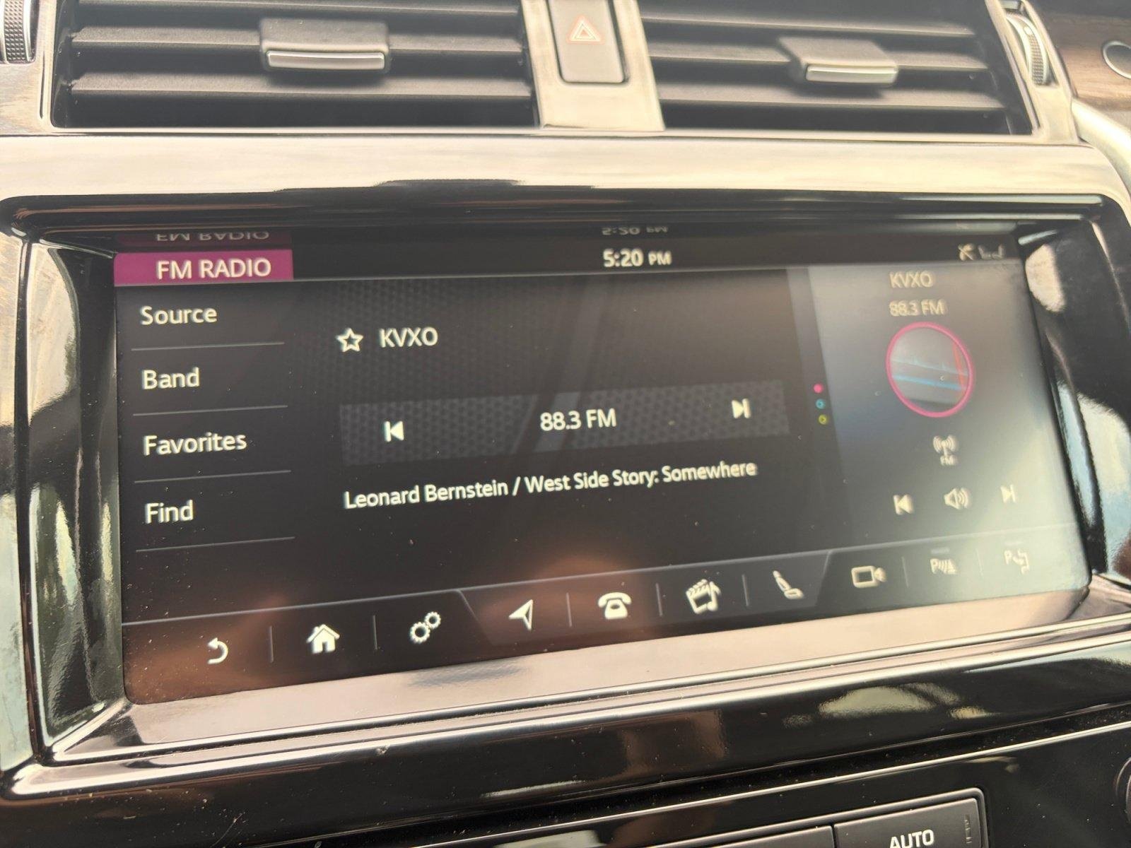 Used 2020 Land Rover Discovery HSE AWD/4WD image 23