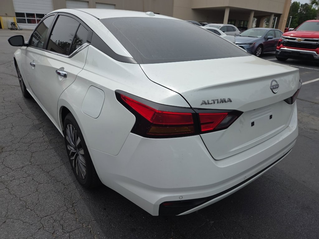 Used 2023 Nissan Altima 2.5 SV FWD image 4