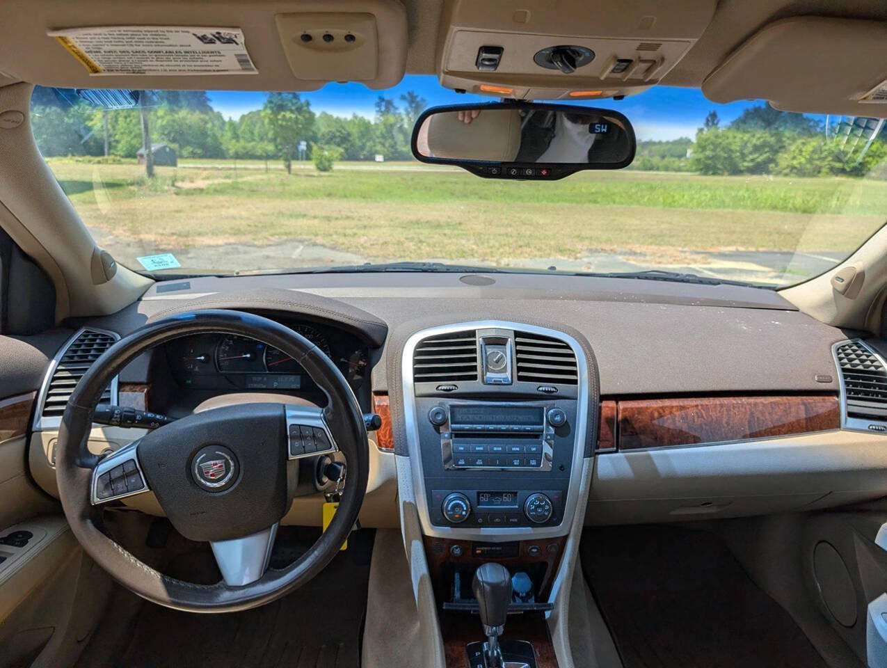 Used 2009 Cadillac SRX AWD w/ Third Row Seating Package image 15