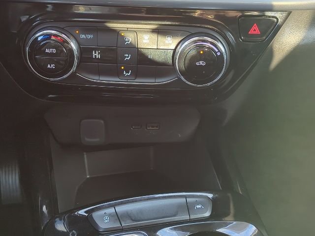 Certified 2025 Chevrolet Trax LT image 8