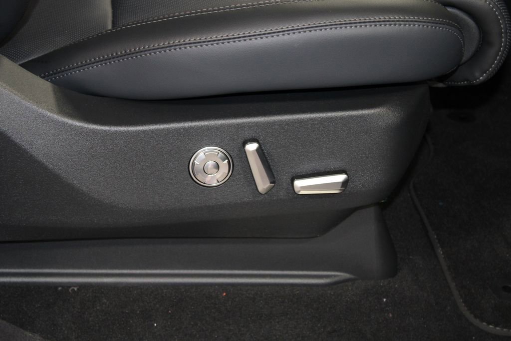 New 2026 Lincoln Navigator L Reserve w/ Jet Appearance Package image 31