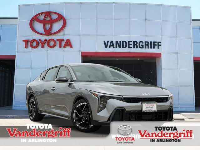Used 2025 Kia K4 GT-Line FWD image 1