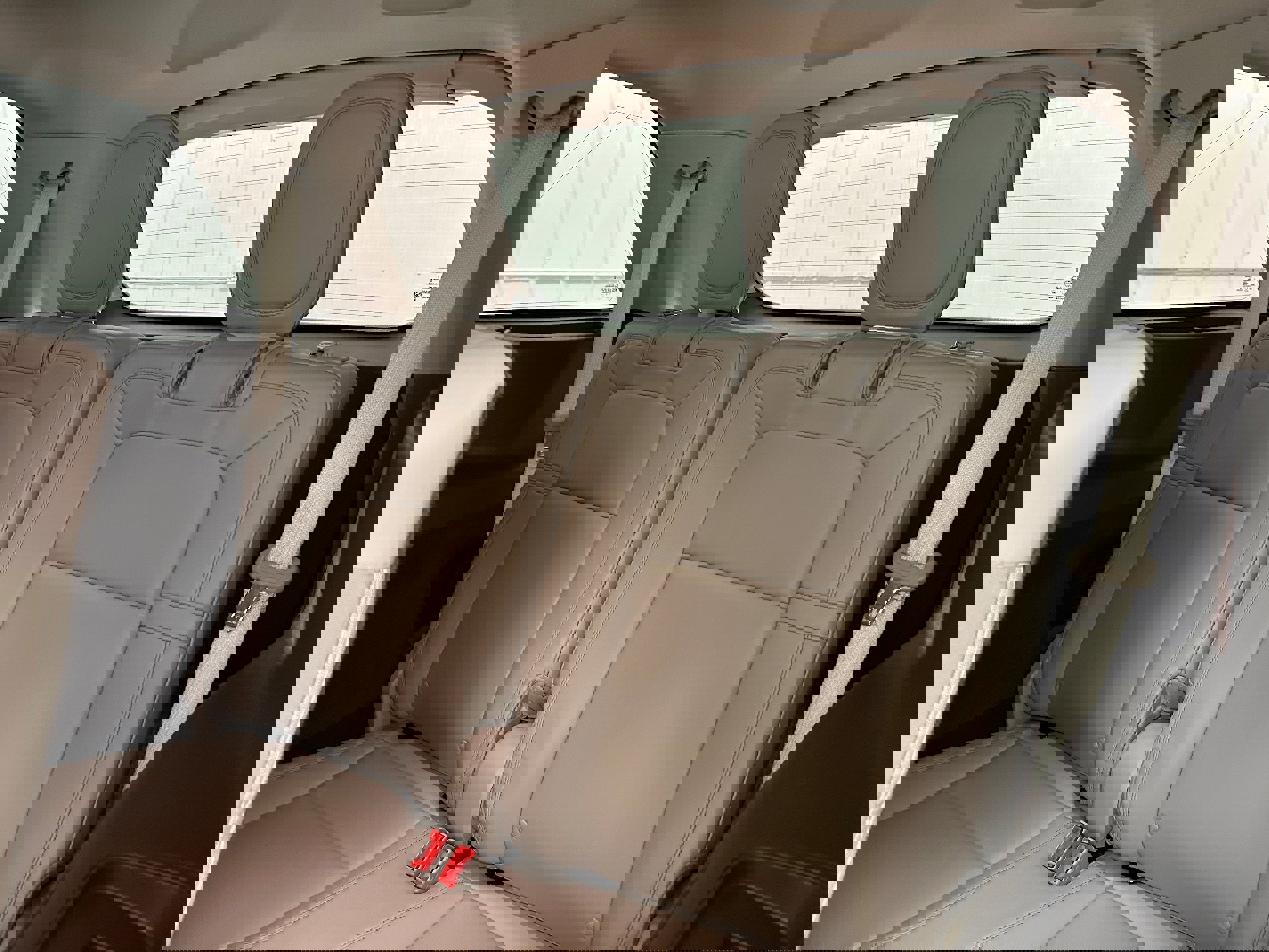 Used 2020 Lincoln Aviator Reserve w/ Class IV Trailer Tow Package image 28