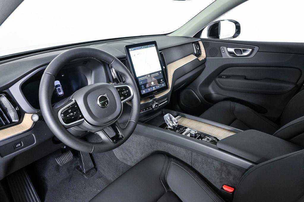 New 2026 Volvo XC60 B5 Plus w/ Protection Package Premier AWD/4WD image 4