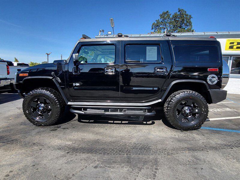 Used 2003 HUMMER H2 w/ Preferred Equipment Group AWD/4WD image 2