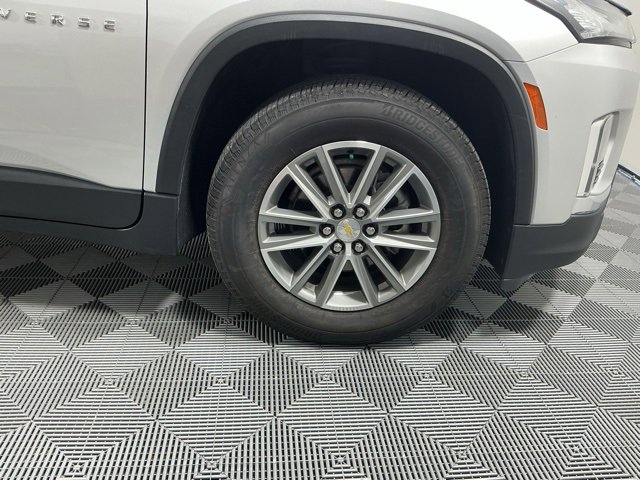 Used 2022 Chevrolet Traverse LT image 19