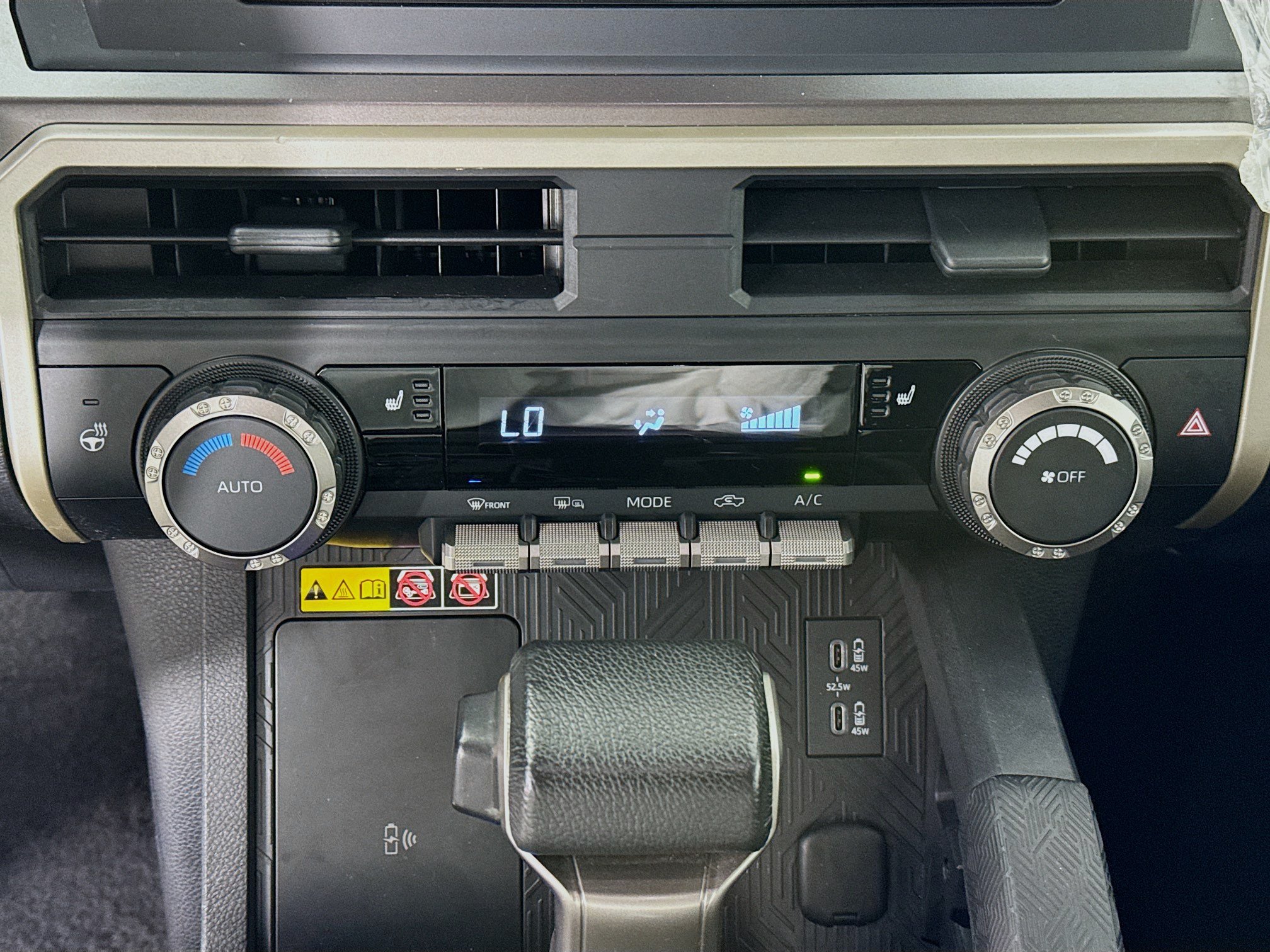 Certified 2024 Toyota Tacoma SR5 AWD/4WD image 15